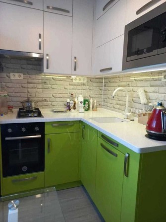 Продам 3-к квартиру 64 м² с ремонтом, м. Левада, ул. АэрокосмическаяIN - фото 1