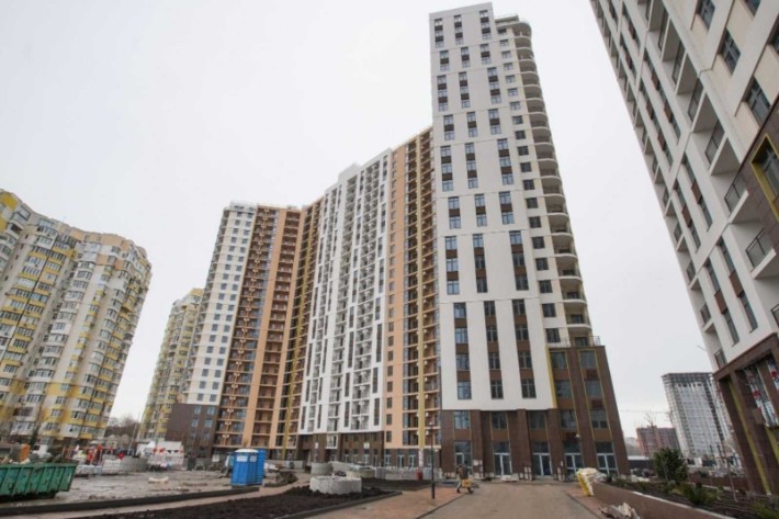 Продам квартиру в 60 Жемчужине ЖК Кадорр Сити на Краснова - фото 1