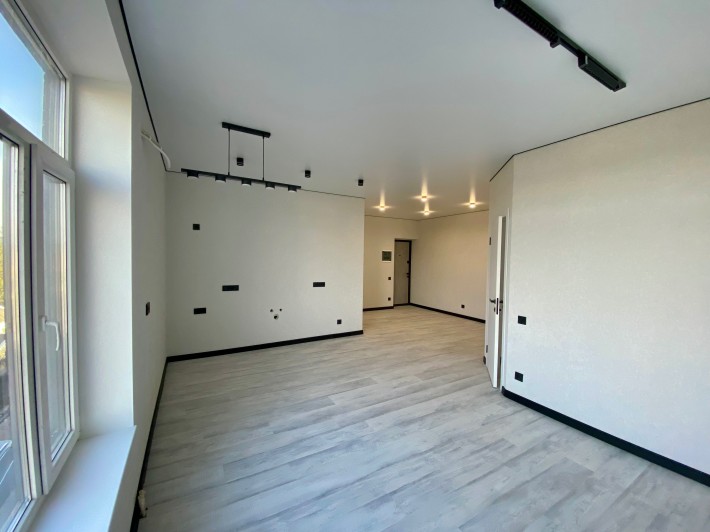 Продаж просторої квартири 44м2 з ремонтом - фото 1