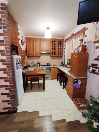 Продам 3 к.из.кв Салтовка возле метро - фото 1