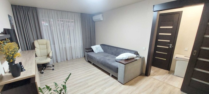 Продам шикарную 1 ком кв  капитальный ремонт Одесская - фото 1
