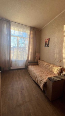 Продаж вільної 1-о кімнатної гостинки на Панасовскій 106. - фото 1
