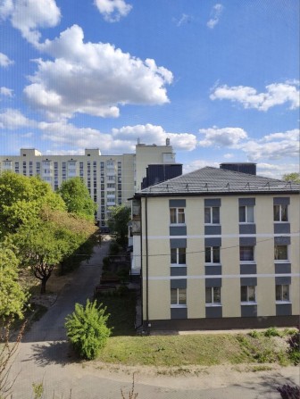 Продам 3-х кімнатну квартиру в місті Буча біля ЖД Вокзалу - фото 1