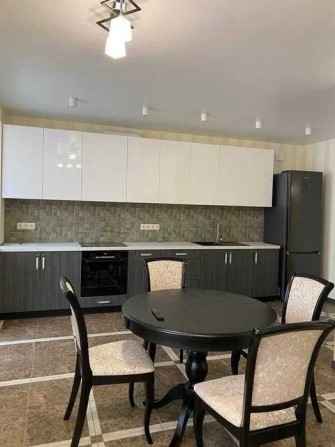 Продам 3к квартиру 86 м2 в Новострое ЖК Радужный с ремонтом Новые дома - фото 1