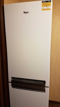 Продам 1 комнатную быстро возле метро - фото 1