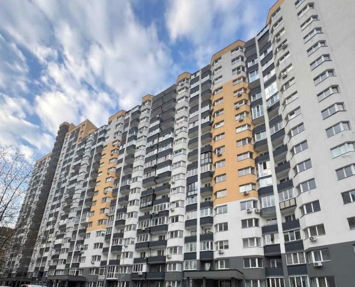 Продаж 1-кімнатної квартири в м. Бровари, вул. Петлюри 21-Б - фото 1