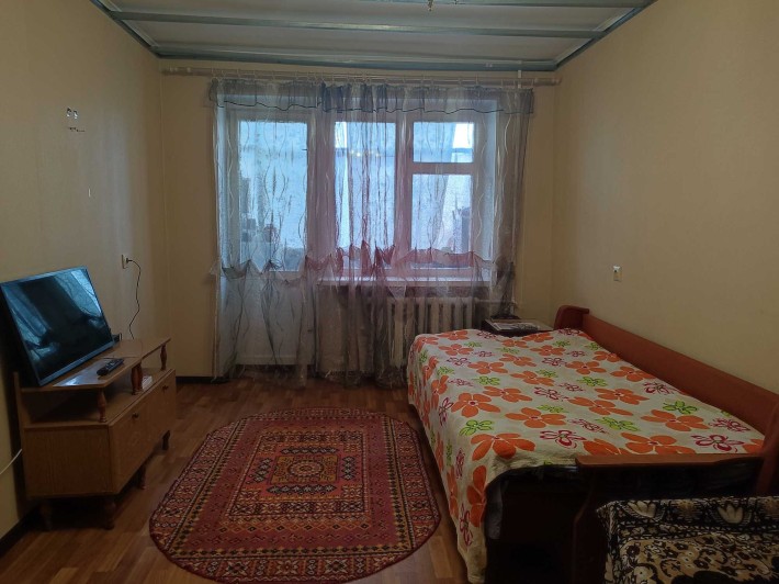 Продаж 1 кім.кв. / м. 'Індустріальна' 10 хвилин пішки - фото 1