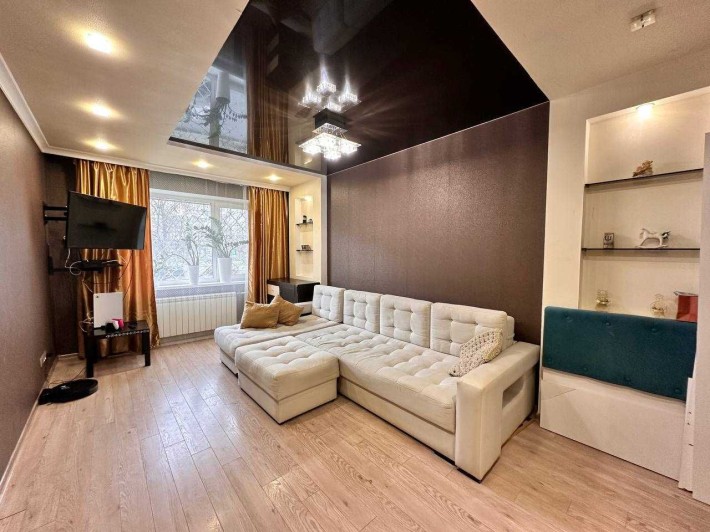 Продаж 3-ої квартири, Леваневський м-в (стометрівка). - фото 1