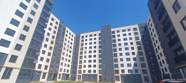 2 кімн. кв. кухня 25 м2, навпроти школи, з газом. Поруч ринок, та ж/д - фото 1