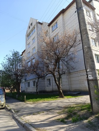 Продам 3-ну квартиру в центрі міста! - фото 1