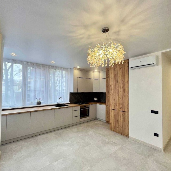 Продаж 2 кімнатної квартири з ремонтом в центрі міста Central Park - фото 1