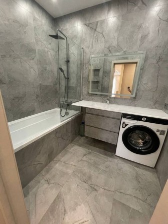 Продам 3к. Кв. Та два парко місця ЖК Медісон Бізнес клас - фото 1