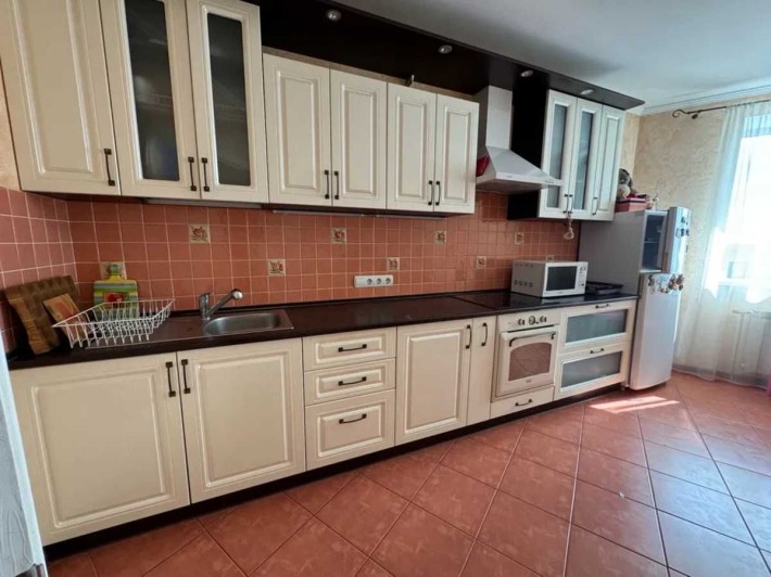 Продаж квартири в центрі міста - фото 1