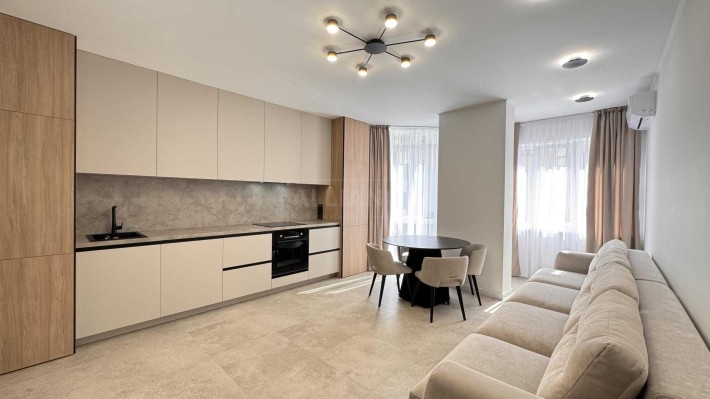 Продам шикарну 2к квартиру з якісним ремонтом - фото 1