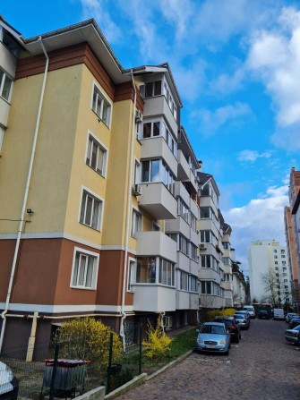 Євро 3 кімнатна квартира з ремонтом біля Центрального парку - фото 1