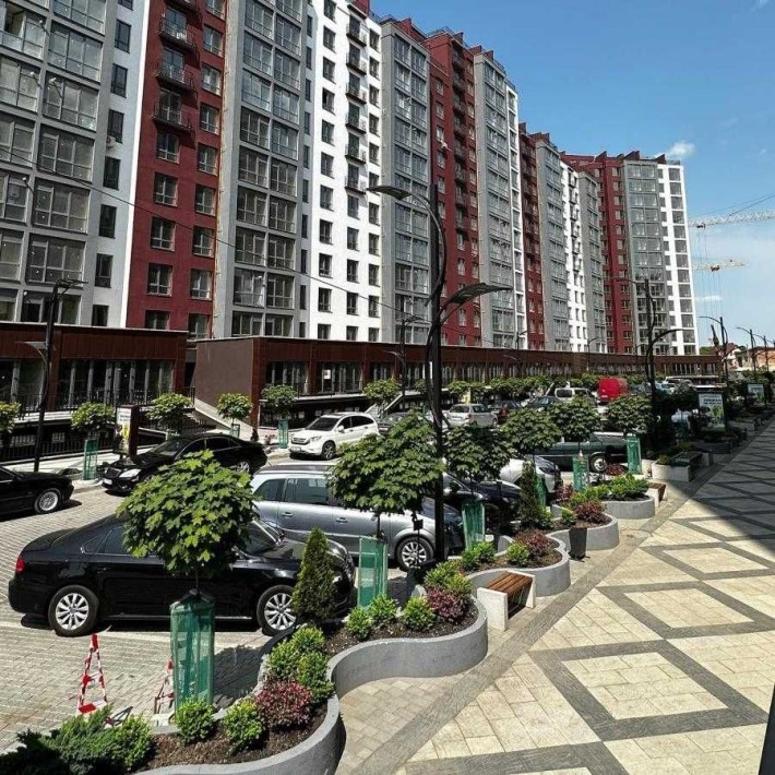 Продаж 3-кімнатної зданої квартири в центрі ТЕРМІНОВО! - фото 1