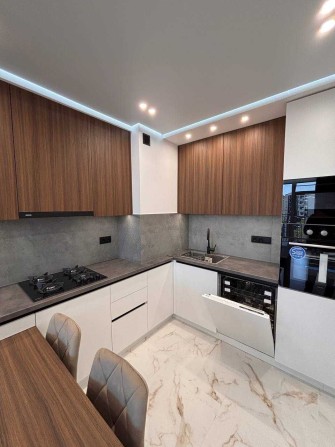 Двокімнатна квартира в Центрі ЖК  Family Plaza - фото 1