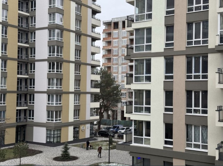 Продам  1кім квартиру 47м2/ ЖК Крона 2/ - фото 1
