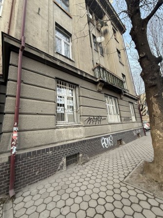 Продам 1 кім центр можна під комерцію 32999 у.о - фото 1