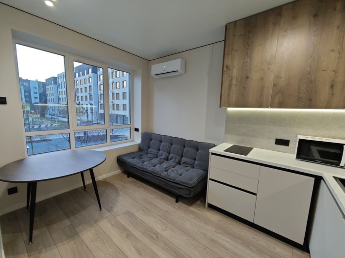 Продам квартиру з дизайнерським ремонтом ЖК Молодість - фото 1