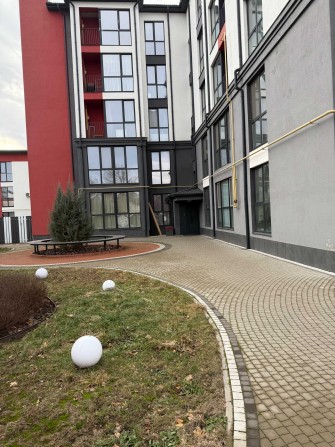 Однокімнатна квартира. Оформлення мінімальне - фото 1