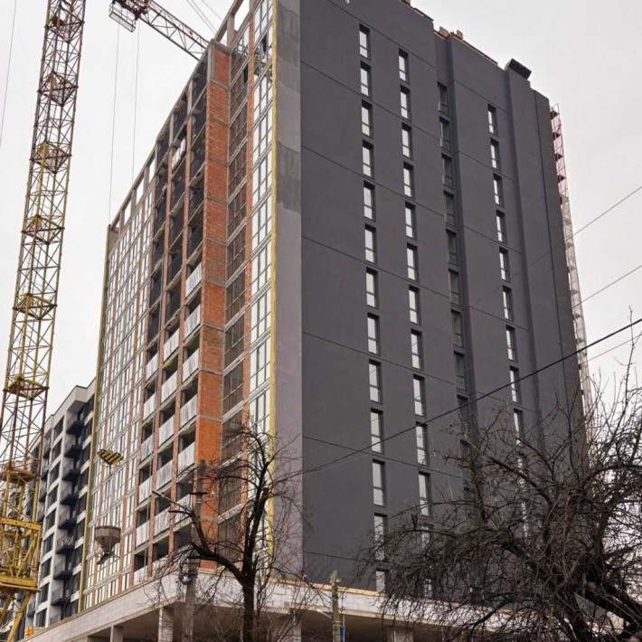 Продаж двокімнатної квартири в самому центрі міста - фото 1