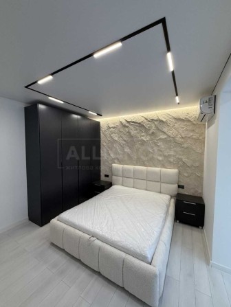 Продаж квартири в ЖК "ЛИПКИ" Поруч озеро. - фото 1