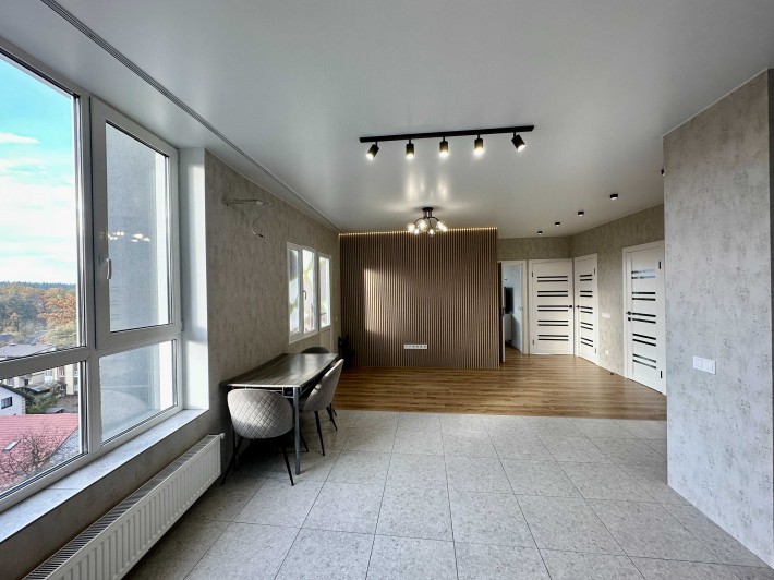 ПРОДАЖ Євро 3к квартира  з авторським ремонтом - фото 1