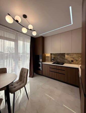Продам 2-х кімнатну квартиру з ремонтом в ЖК Фемелі Плаза. Готова - фото 1
