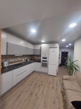 Продам двокімнатну квартиру в новобудові - фото 1
