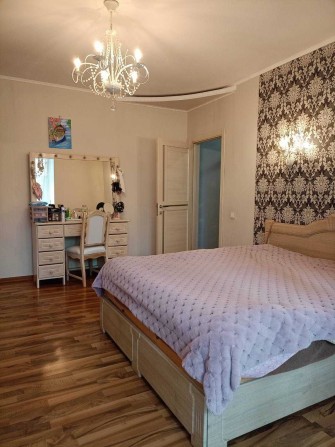 Продам 2 км кв, по прстанові , низький поверх, рн Майзлі - фото 1