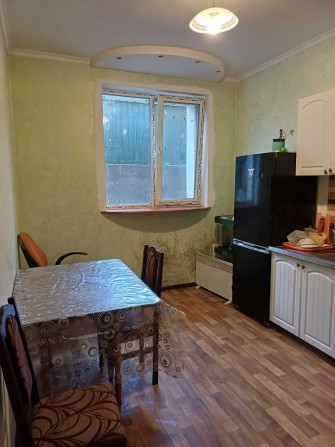 2- х КІМНАТНА  Квартира 46м2. З ремонтом. - фото 1