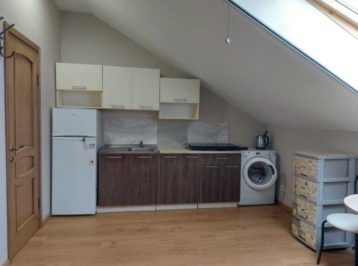 Продам квартиру з ремонтом в центрі міста - фото 1