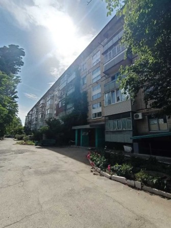 Продам 2 кімнатну квартиру по вулиці Каткова,1  Інгулець - фото 1