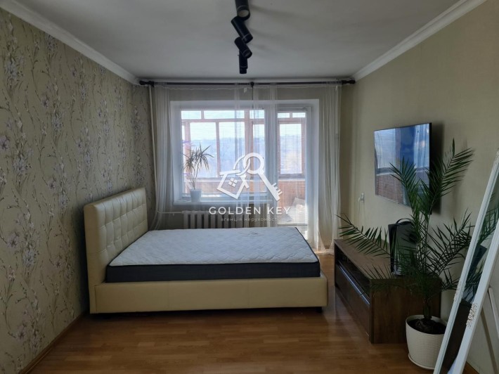 Продаж 3-кімнатної квартири на Свято-Миколаївській - фото 1