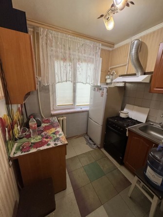 Продається 2 кімнатна квартира біля 98 кварталу . - фото 1