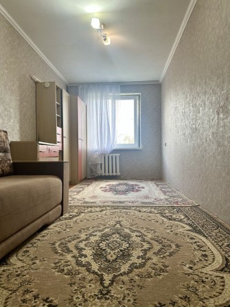 2-х 17 квартал, Ул Карбышева, 3/5, комн разд, не угл - фото 1