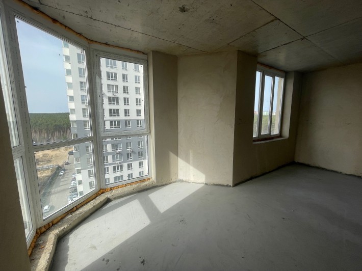 Продам видову евродвокімнатну 42 м2 на виїзді до Київа. Терміново! - фото 1