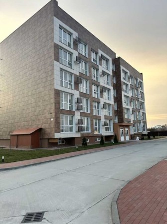 Продам 2 кімн. квартиру в новобудові ЖК 'Дніпровська Рів'єра'. - фото 1