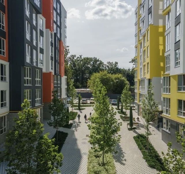 Повноцінна 2 кімнатна квартира в продажу! Готовий та заселений будинок - фото 1