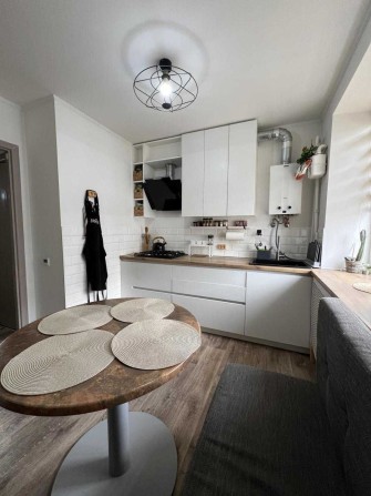 Продаж 3-к. квартири на Петропавлівській Борщагівці - фото 1