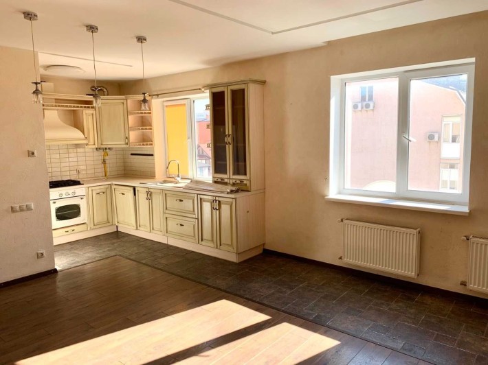 Продам 4 кім. квартиру, Софіївська Борщагівка, Академіка Амосова 6 - фото 1