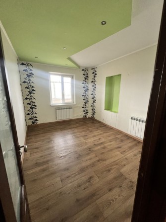 Продажа 3 комнатной квартиры - фото 1