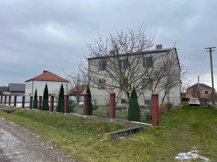 Продаж будинку з ділянкою у с. Керниця м. Городок - фото 1