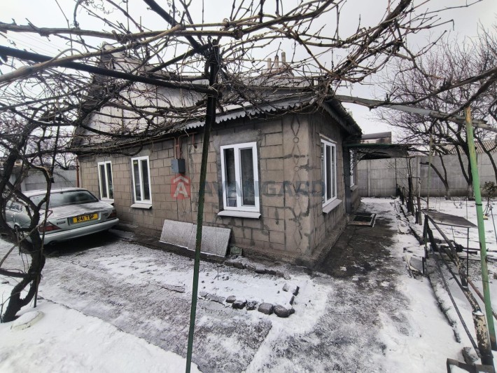 У продажу гарний будинок у затишному районі. - фото 1