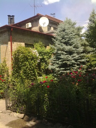 Будинок з мезоніном та  земельною  ділянкою у центрі м. Кам'янське . - фото 1