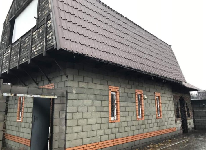 Продам два Дома Ангар сауна,в Центре г.Каменское. - фото 1
