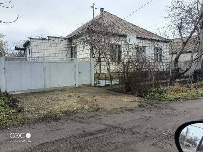 Пол дома 10т.у.е. Срочно - фото 1
