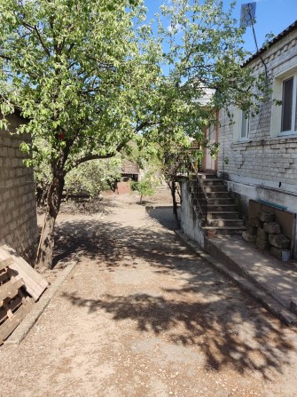 Продам дом в Изюме. - фото 1