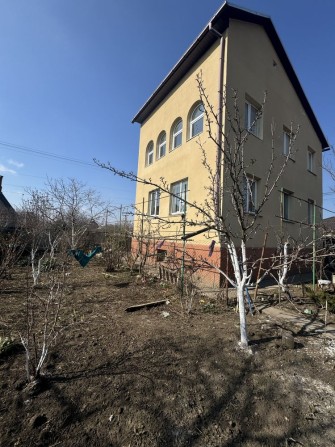 Дом в пригороде Черноморска - фото 1